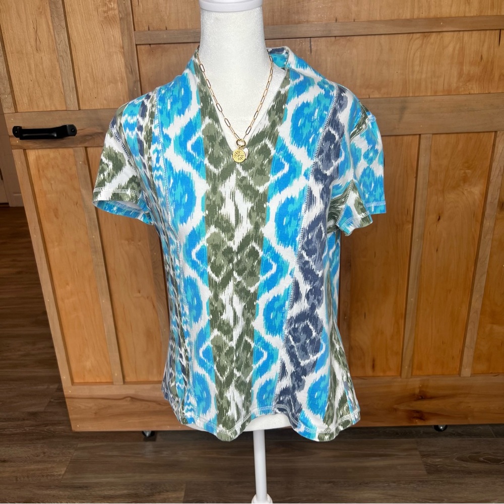 Hannah | Women’s Medium |Beautiful Pattern  Women's Short Sleeve | Cotton Top